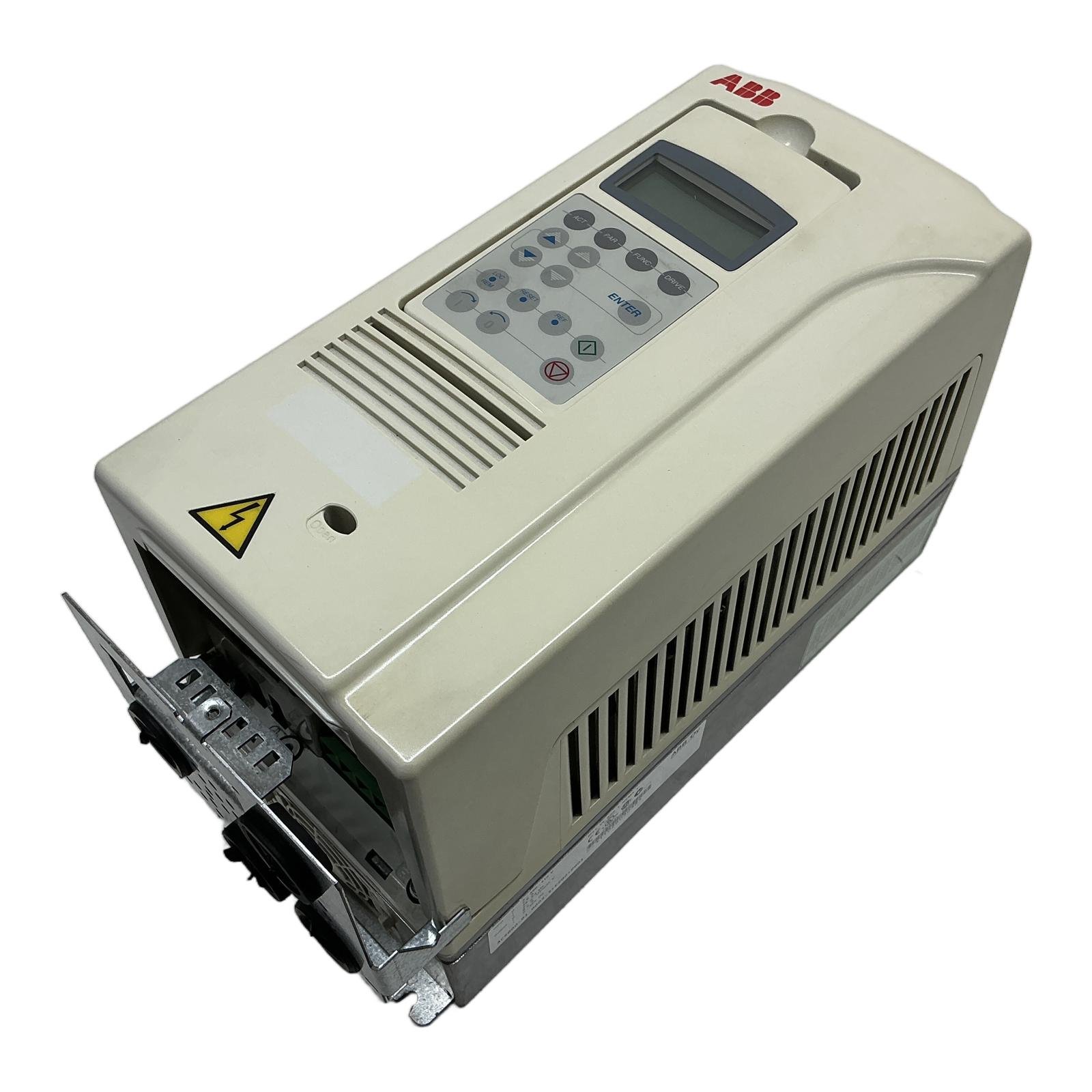 ABB ACS800-01-0005-3+E202+P901 ABB ACS800-01-0005-3+E202+P901 - Afbeelding 1